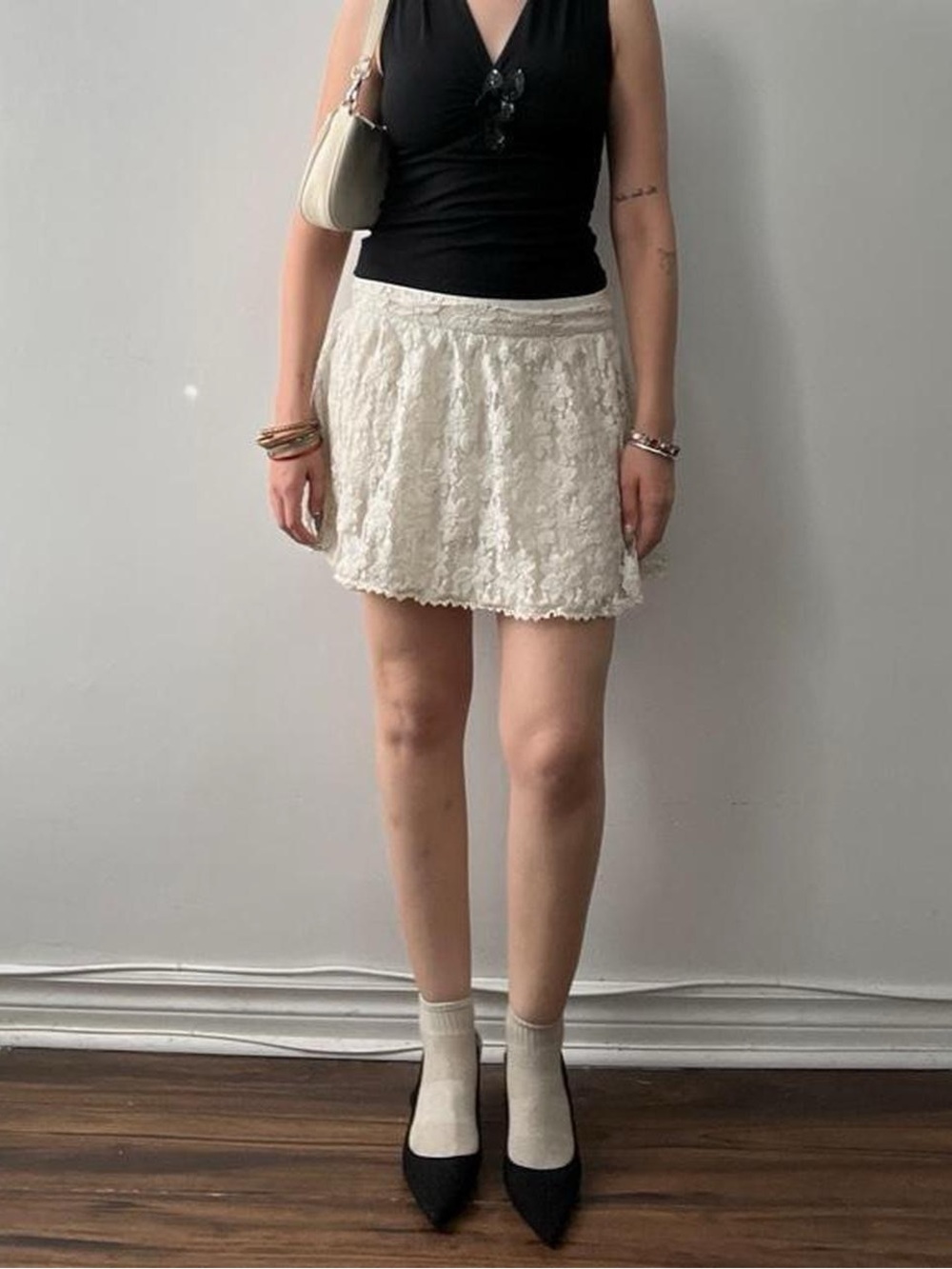 Size 10 White/Cream Floral Lace American Eagle Mini Skirt